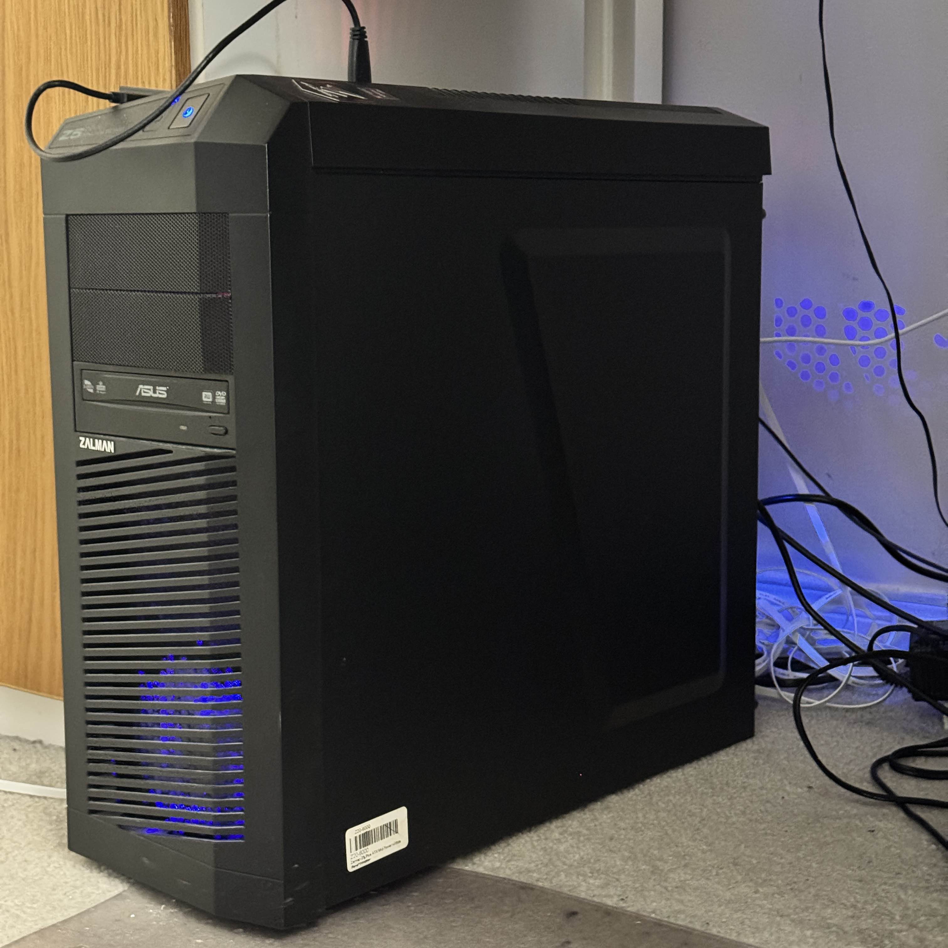 When turning on my PC to work or play games, the fans turn on and create a low, continuous humming sound. Please turn up your volume for this one if you can't hear anything. Unfortunately, the microphone just barely picked up the sound.