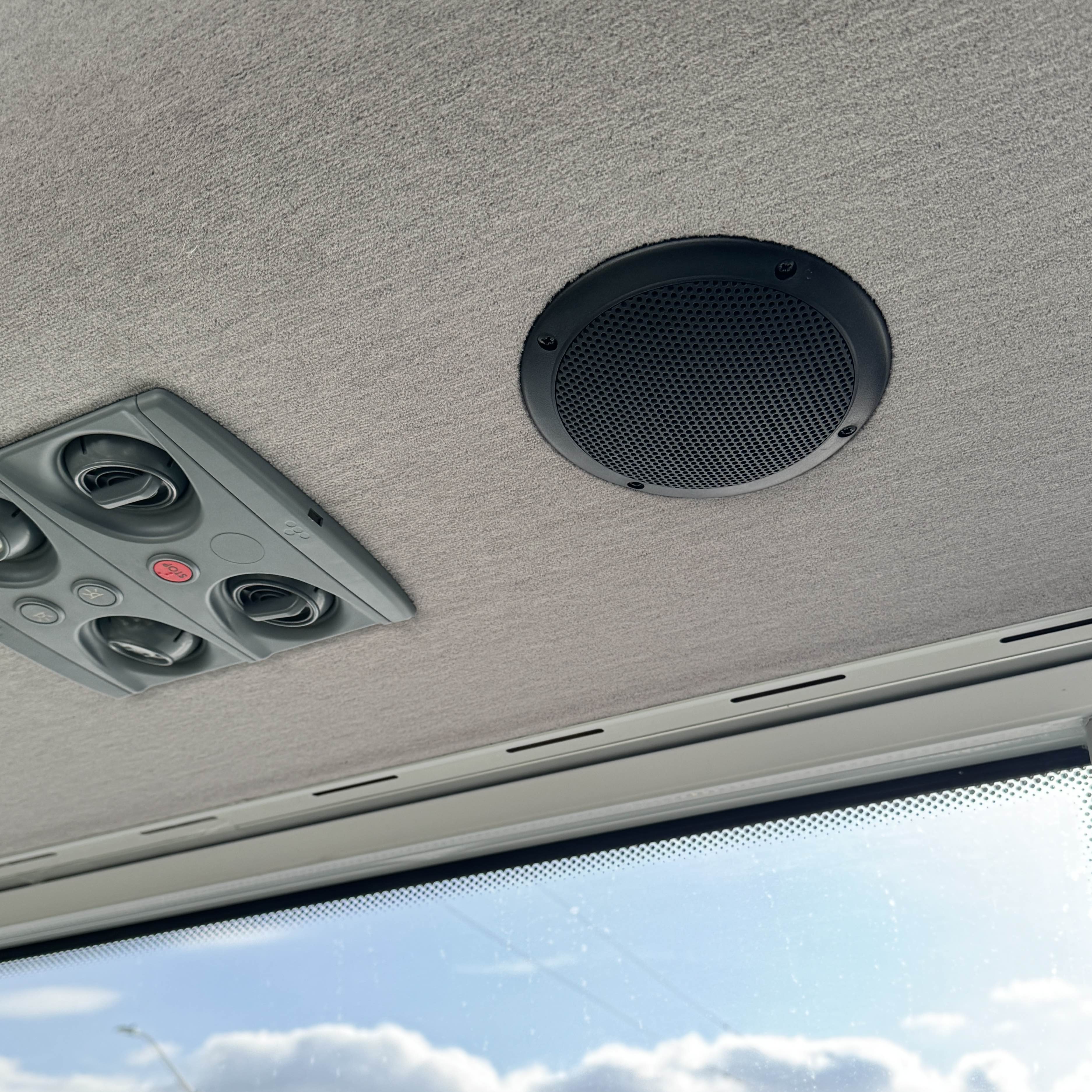 When I was on the bus, I noticed that the announcements used different voices. Unfortunately, it sounds like the new ones are AI, but they didn't fully replace the old voices. The old voices say the stop we're at, and then the new voices remind riders to take their stuff and thank them for choosing GO. It makes for a really inconsistent announcement. Also, for some reason all the busses have their volume super loud. These announcements hurt my head when I don't have headphones on.